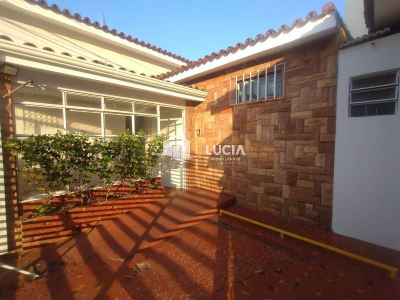 Casa Aluguel Centro em Jaú